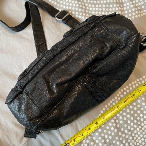 Nunoo washed leather Alimakka crossbody shoulder bag - Picture 4 of 9